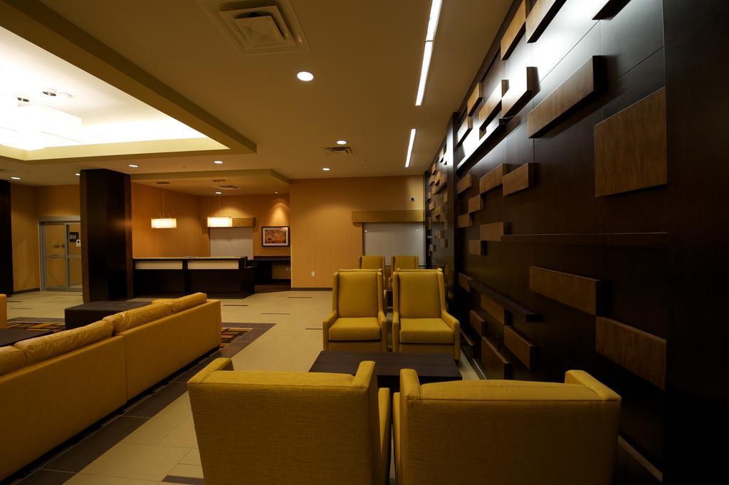 Days Inn & Suites By Wyndham Winnipeg Airport Manitoba Екстериор снимка